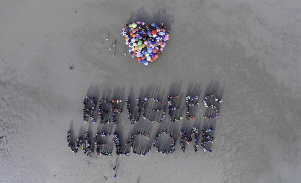 “Refugees Welcome” aerial photo at the Sandymount Beach, 13 September 2015